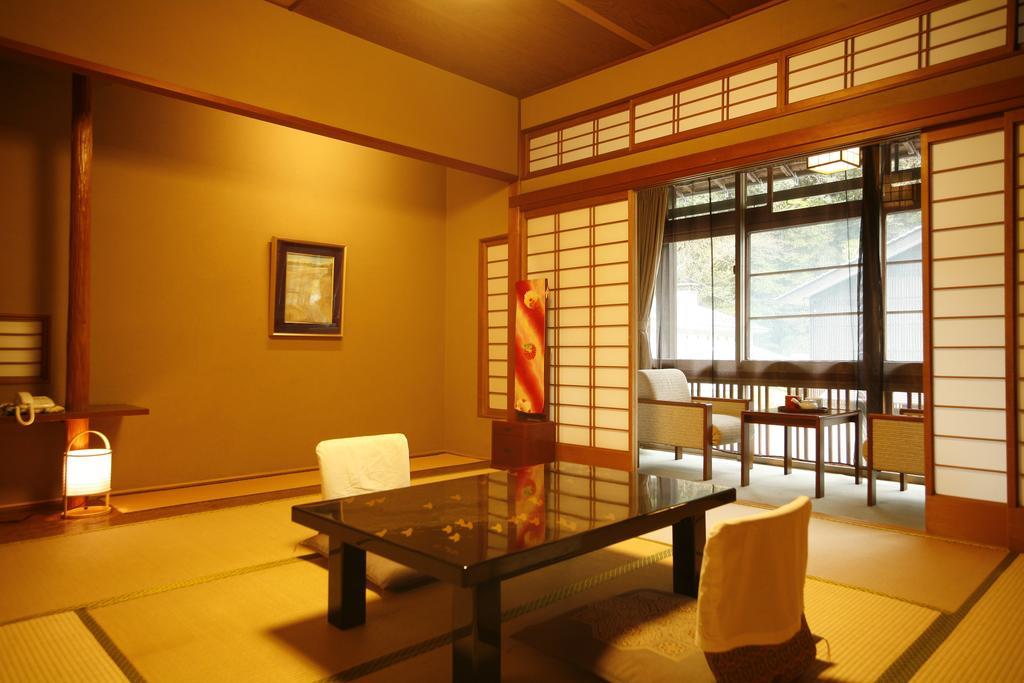 Hanamandara Hotel Toyooka  Room photo